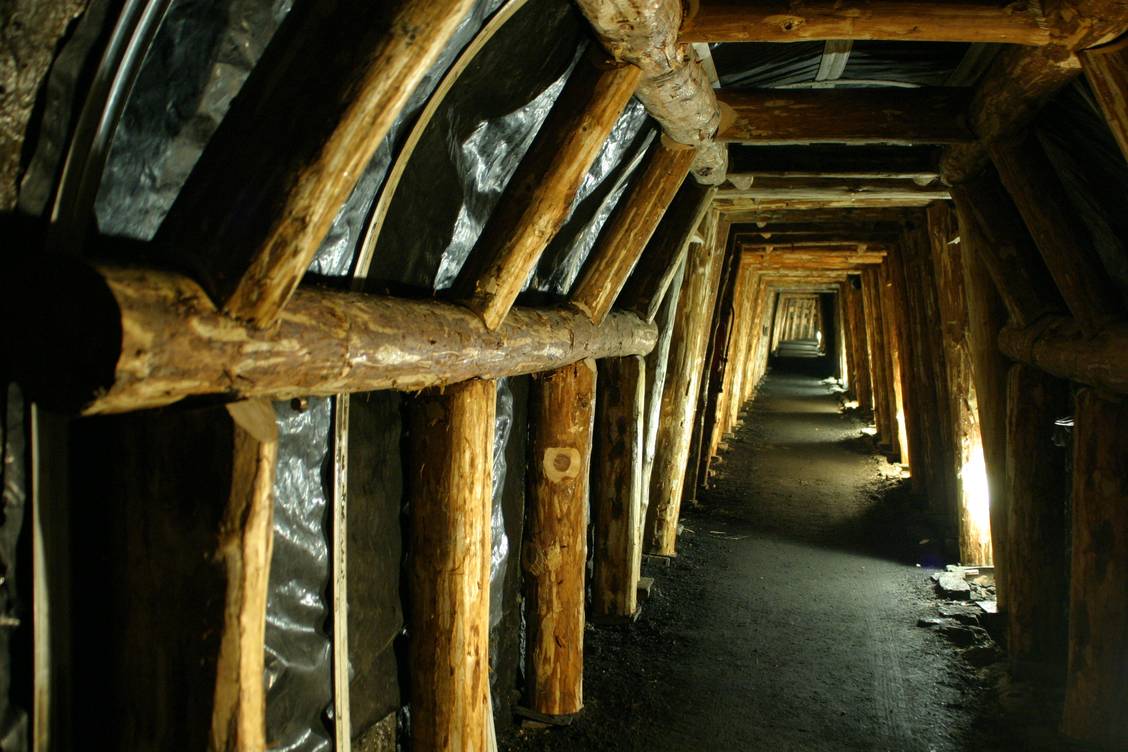 Visitez une partie des galeries des mines d'anthracite à La Motte d'Aveillans