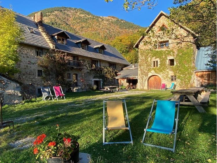 Photo 1 Au Fil des Saisons - Gîte de Groupe -  25 à 30 pers