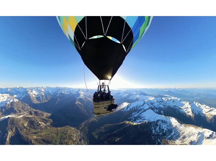 Photo 1 Baptême en montgolfière, Vue panoramique sur les Ecrins (au départ de Corps 38970)