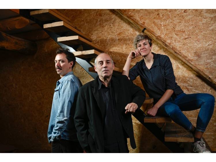 Photo 1 Jazz'Alp Chien Lune Trio (1ère partie ERMYTH)