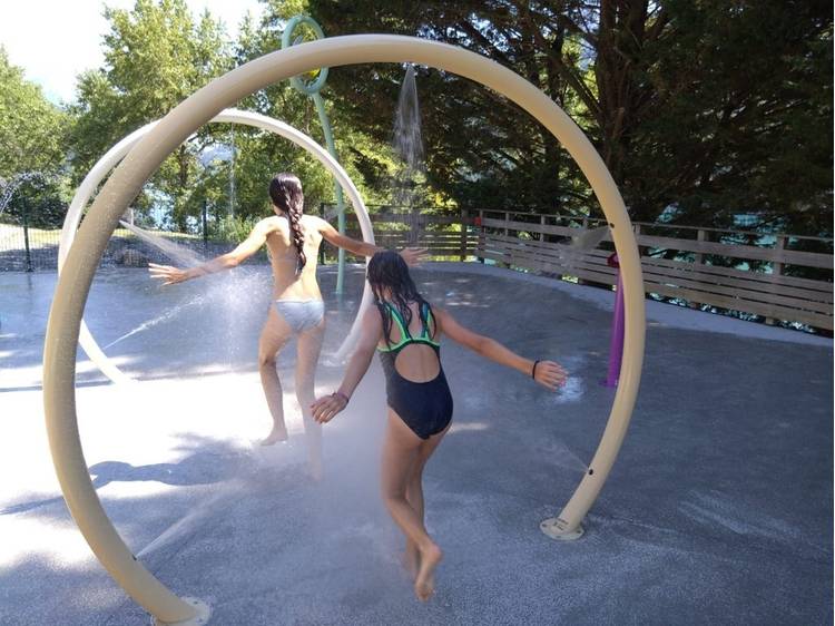 Photo 1 Espace aqualudique - Lac du Sautet