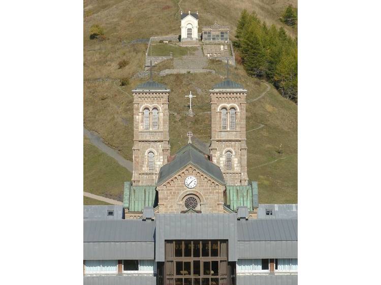 Photo 1 Sanctuaire de Notre-Dame-de-la-Salette