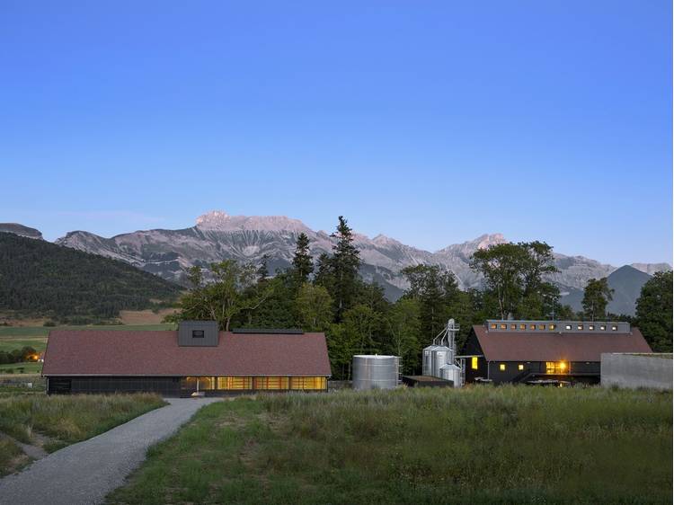 Photo 1 Domaine des Hautes Glaces Whisky Distillery