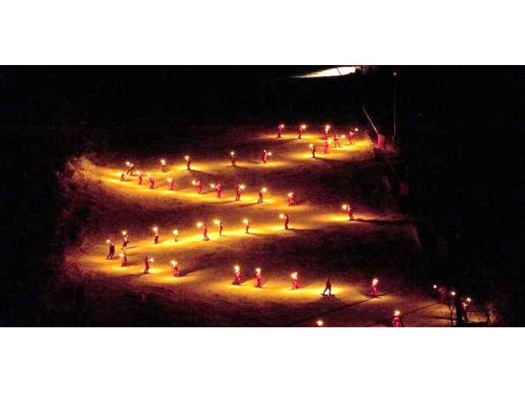 Photo 1 Descente aux flambeaux avec ESF suivi d'un feu d'artifice !