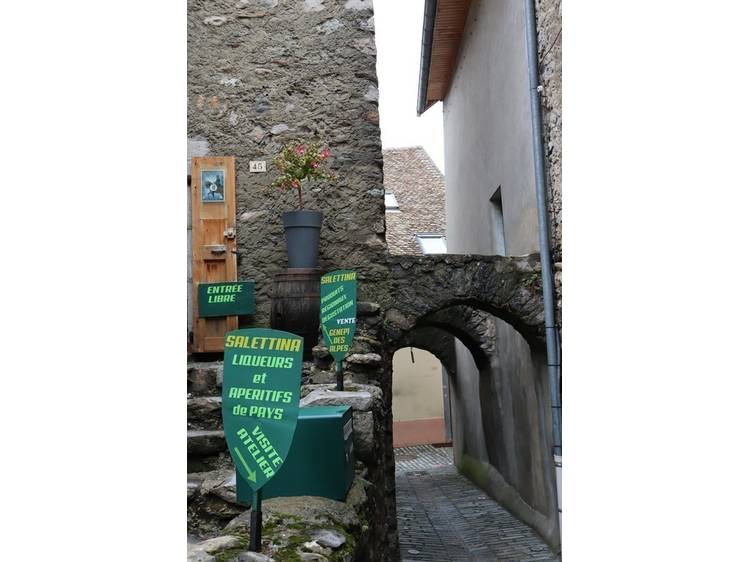 Photo 1 Viste de la  Distillerie - Maison Salettina