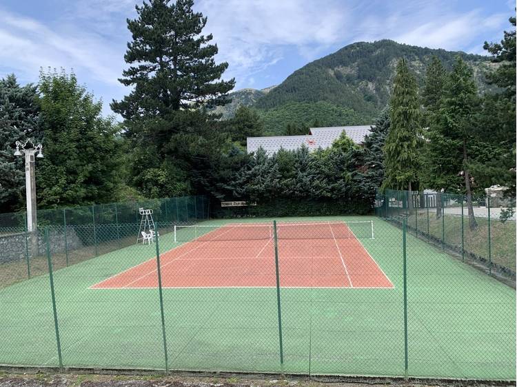 Photo 1 Terrain de tennis à Corps