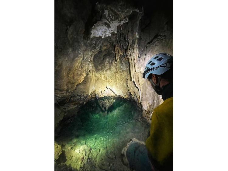 Photo 1 Spéléologie sportive - Grotte de la Fountarasse avec Ecrins Spéléo Canyon