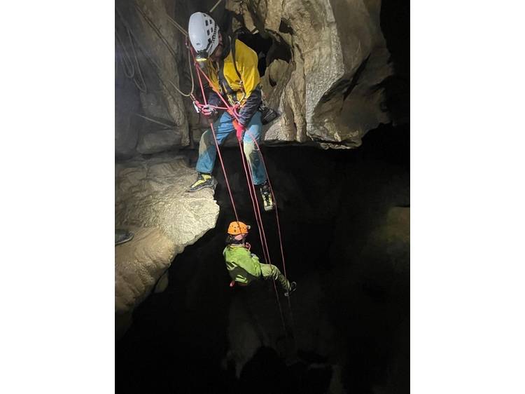 Photo 2 Spéléologie sportive - Grotte de la Résurrection avec Ecrins Spéléo Canyon
