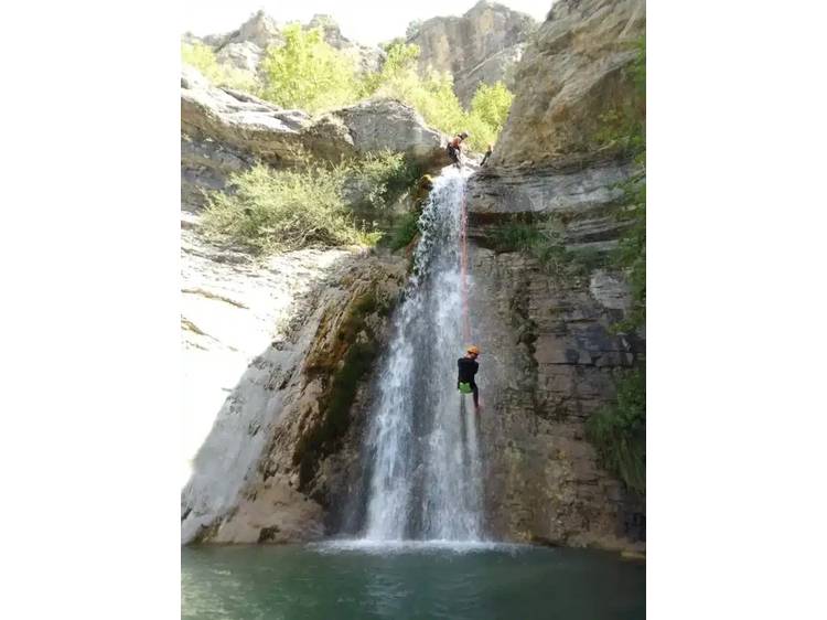 Photo 2 Canyoning découverte - Canyon de Rabou avec Ecrins Spéléo Canyon