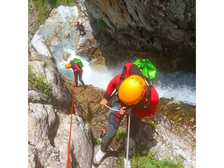Photo 4 Canyoning Grande Course  - Canyon d'Amblard avec Écrins Spéléo Canyon