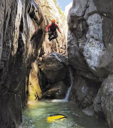 Canyoning découverte - Canyon de Rouanette avec Écrins Spéléo Canyon