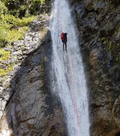 Canyoning Grande Course - Canyon cascade du Buchardet avec Écrins Spéléo Canyon