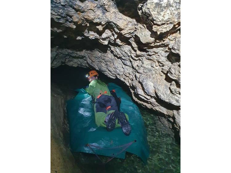 Photo 8 Spéléologie pour tous niveaux avec Écrins Spéléo Canyon