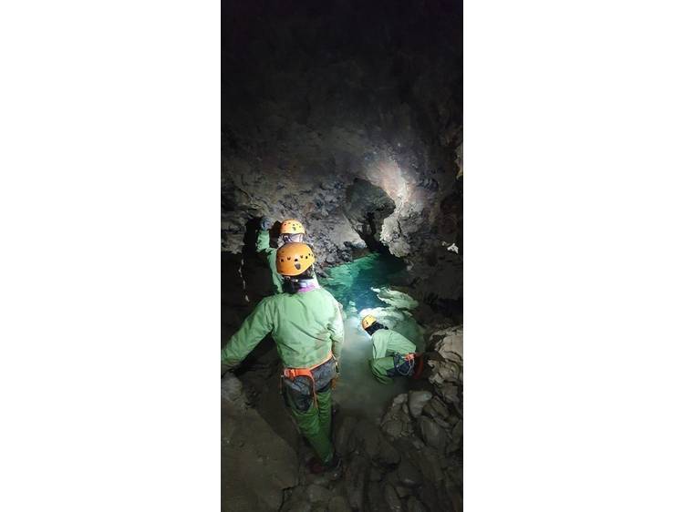 Photo 7 Spéléologie pour tous niveaux avec Écrins Spéléo Canyon