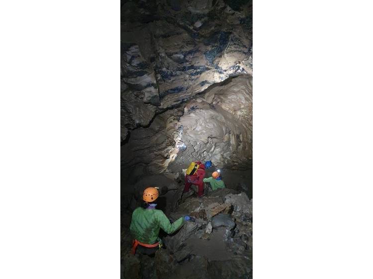 Photo 16 Spéléologie pour tous niveaux avec Écrins Spéléo Canyon