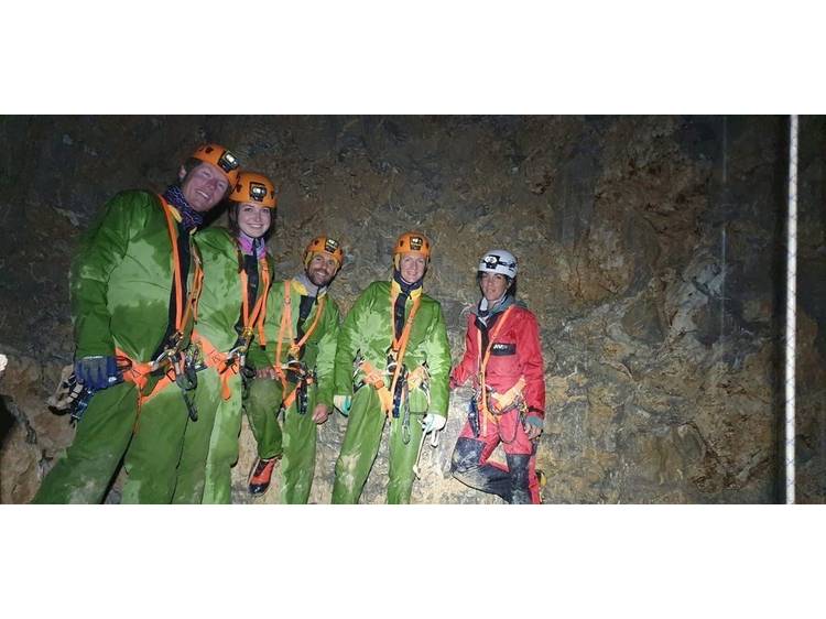 Photo 23 Spéléologie pour tous niveaux avec Écrins Spéléo Canyon