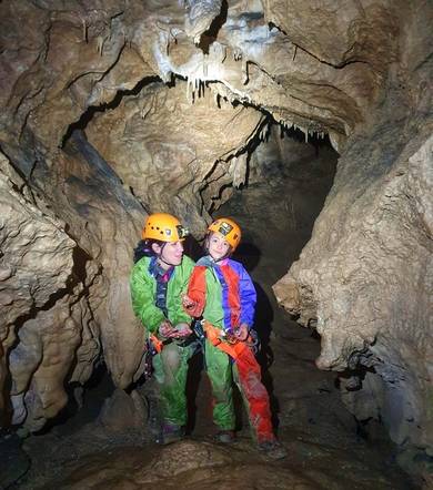 Spéléologie pour tous niveaux avec Écrins Spéléo Canyon