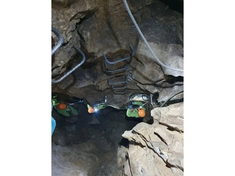 Photo 24 Spéléologie tous niveaux avec Écrins Spéléo Canyon