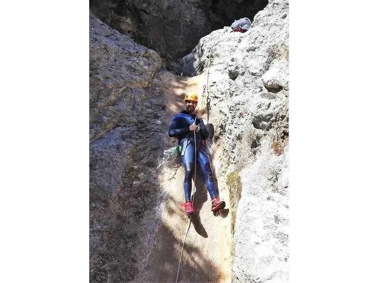 Photo 2 Randonnée aquatique  - Canyon découverte "Les Marmites du Diable" avec Ecrins Spéléo Canyon