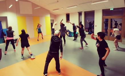 Séance de gym douce par Flo Fitness