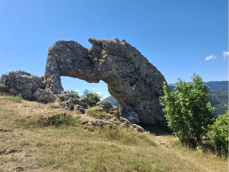 Photo 3 Excursion - Matinée à la découverte de la légende de la Pierre Percée