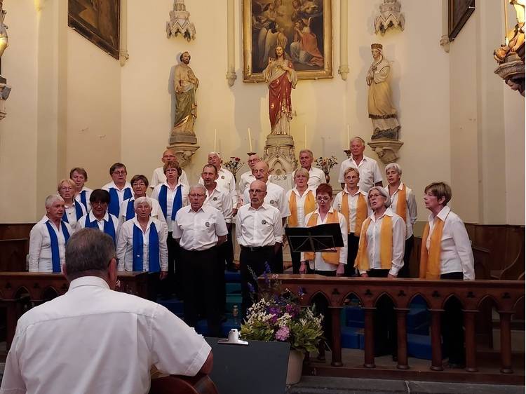 Photo 1 Le choeur des Ecrins