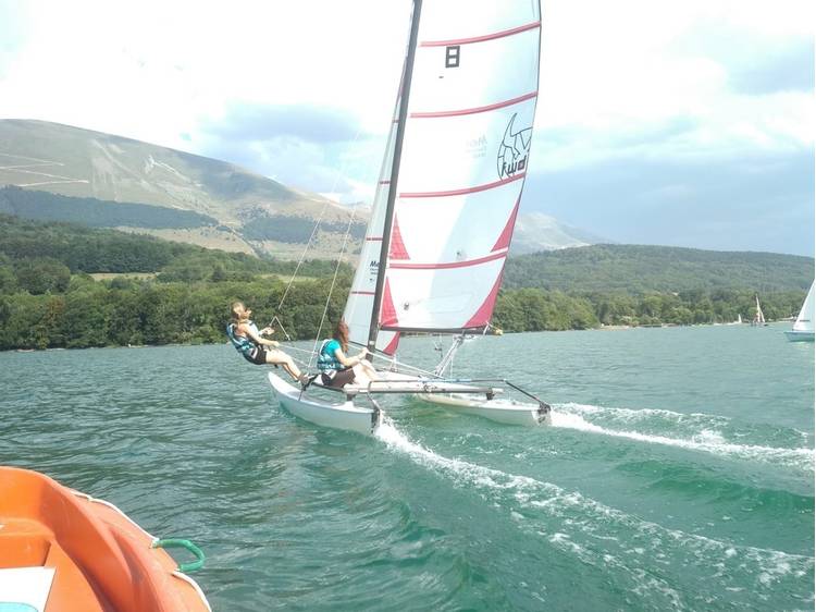 Photo 1 Boat race on the lake of Laffrey