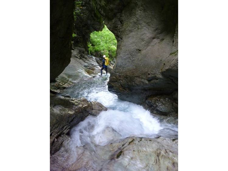Photo 3 Activité Canyoning avec Le Bureau des Guides du Mont Aiguille