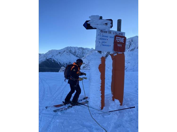 Photo 6 Ouverture du domaine skiable avec les pisteurs secouristes