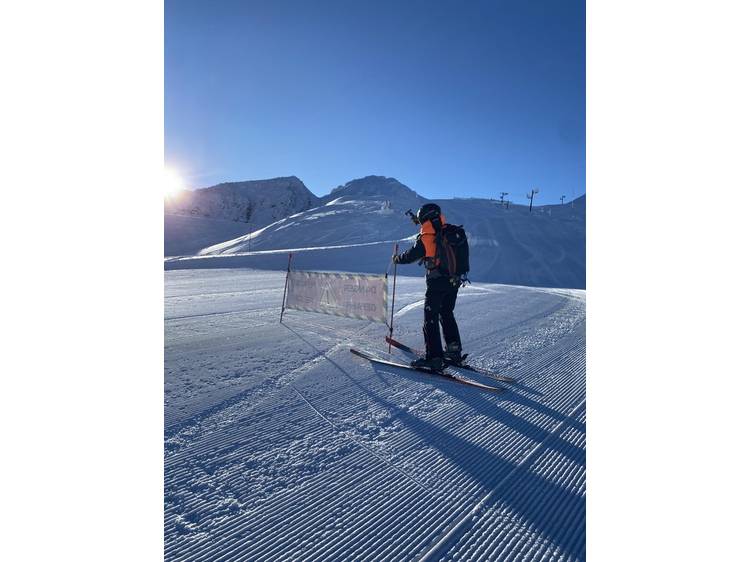 Photo 8 Ouverture du domaine skiable avec les pisteurs secouristes