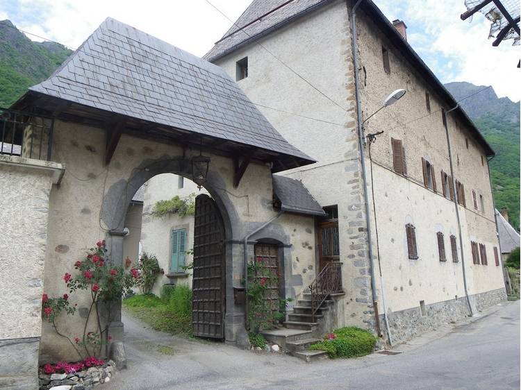 Photo  La maison de maître Bernard ou Maison Champollion