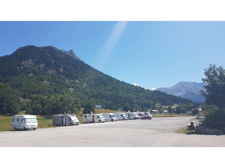 Photo 2 Aire de bivouac camping-car de l'Alpe du Grand Serre