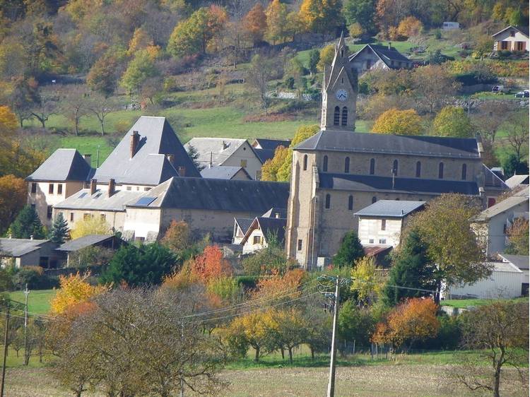 Photo  Church Saint Pierre - Valbonnais