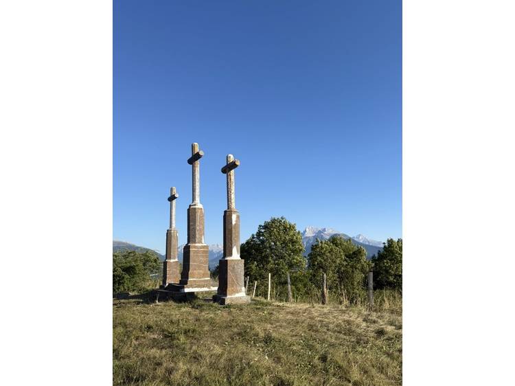 Photo 1 Circuit of the 3 Crosses