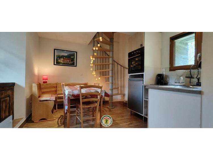 Photo 3 Le Mas du Lac - Le Pigeonnier - 4 to 6 people.