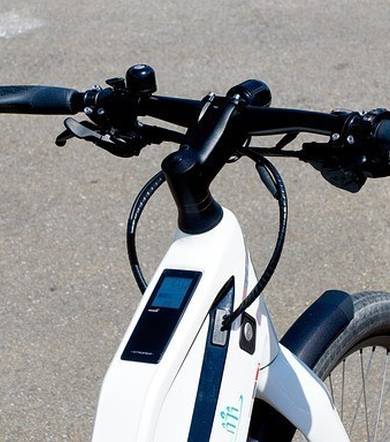Borne de rechargement pour vélos électriques