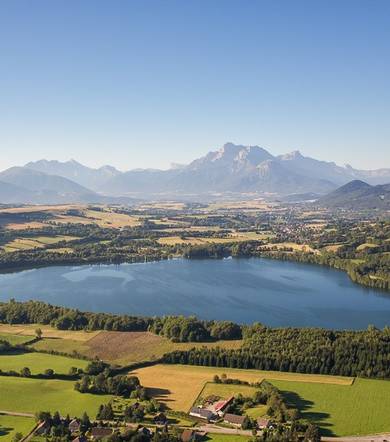 Lake Pierre Châtel